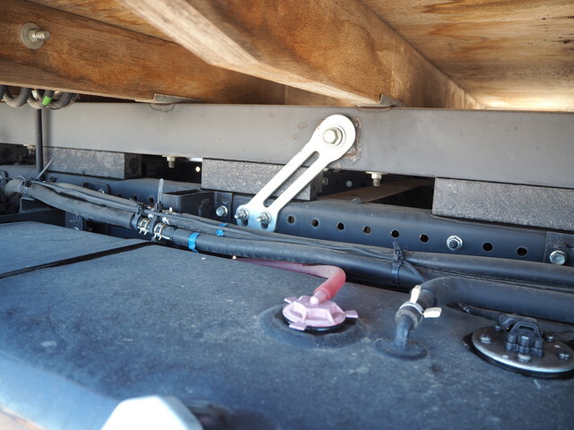 いすゞエルフ平ボディ小型（2t・3t）[写真13]