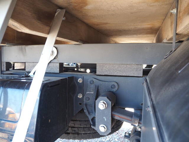 いすゞエルフ平ボディ小型（2t・3t）[写真17]