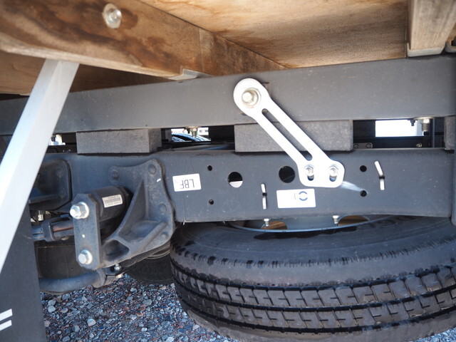 いすゞエルフ平ボディ小型（2t・3t）[写真19]