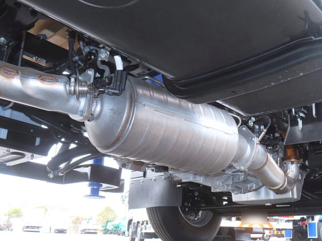 三菱ふそうキャンタークレーン4段小型（2t・3t）[写真12]