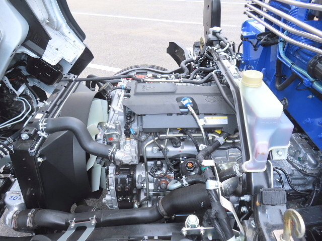 三菱ふそうキャンタークレーン4段小型（2t・3t）[写真15]