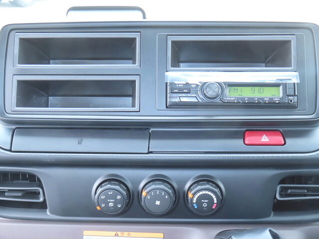 三菱ふそうキャンタークレーン4段小型（2t・3t）[写真21]