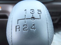 三菱ふそうキャンタークレーン4段小型（2t・3t）[写真23]