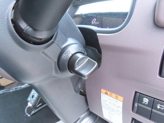 三菱ふそうキャンタークレーン4段小型（2t・3t）[写真25]