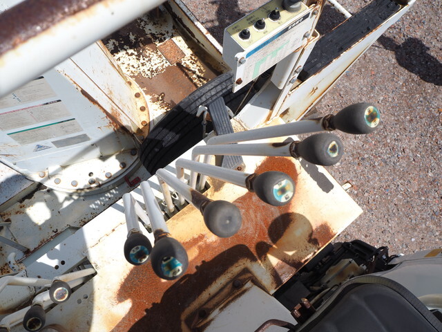 いすゞフォワード穴掘建柱車中型（4t）[写真10]