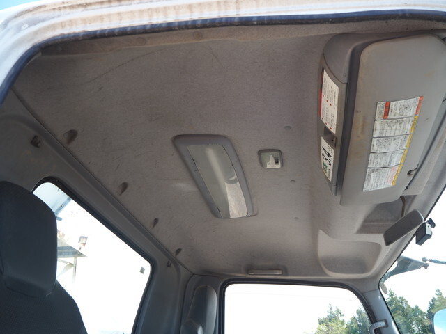 いすゞフォワード穴掘建柱車中型（4t）[写真35]