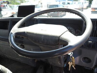 いすゞフォワード穴掘建柱車中型（4t）[写真37]