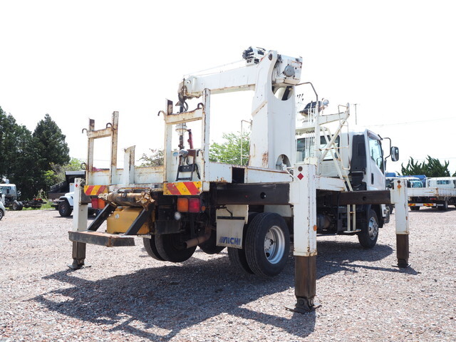 いすゞフォワード穴掘建柱車中型（4t）[写真04]