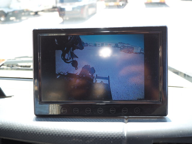 いすゞフォワード穴掘建柱車中型（4t）[写真40]