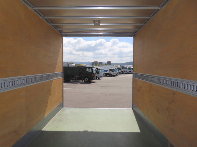 日野デュトロアルミバン小型（2t・3t）[写真32]