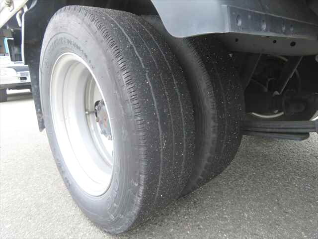 いすゞエルフ平ボディ小型（2t・3t）[写真16]