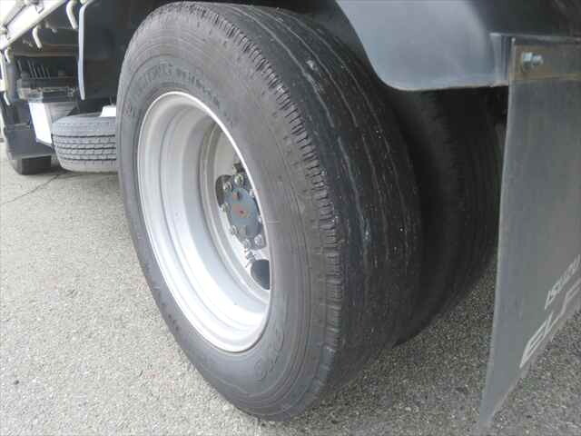 いすゞエルフ平ボディ小型（2t・3t）[写真17]