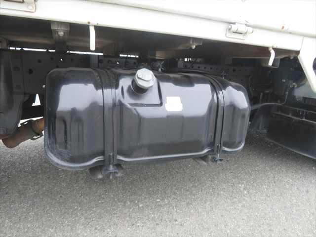 いすゞエルフ平ボディ小型（2t・3t）[写真20]