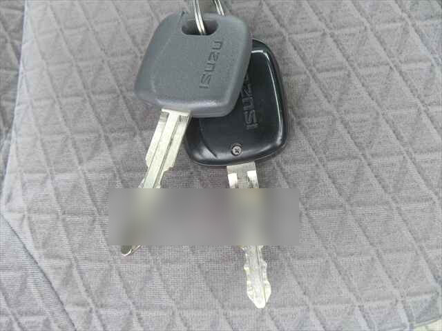 いすゞエルフ平ボディ小型（2t・3t）[写真22]