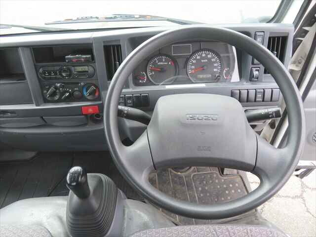 いすゞエルフ平ボディ小型（2t・3t）[写真26]