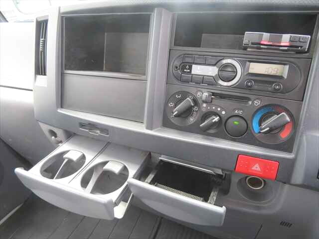 いすゞエルフ平ボディ小型（2t・3t）[写真30]