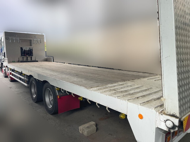 いすゞギガセルフローダー大型（10t）[写真02]