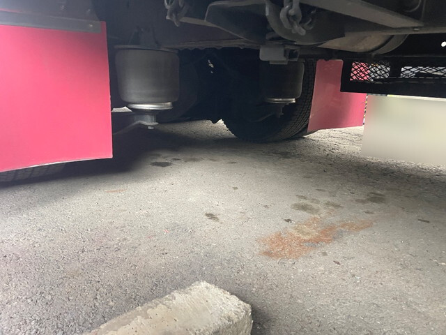 いすゞギガセルフローダー大型（10t）[写真22]