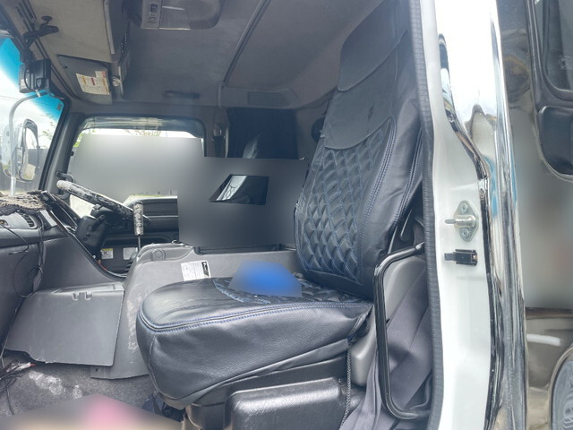 いすゞギガセルフローダー大型（10t）[写真28]