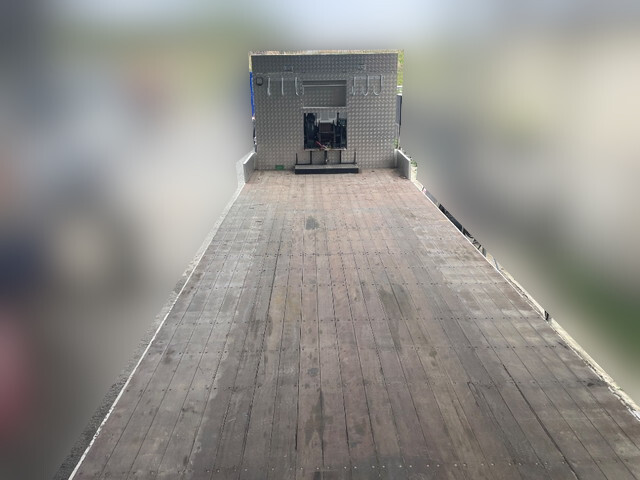 いすゞギガセルフローダー大型（10t）[写真04]