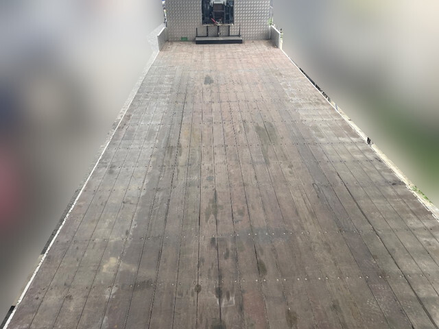 いすゞギガセルフローダー大型（10t）[写真05]