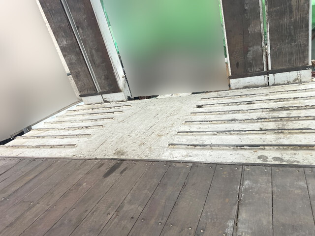 いすゞギガセルフローダー大型（10t）[写真06]