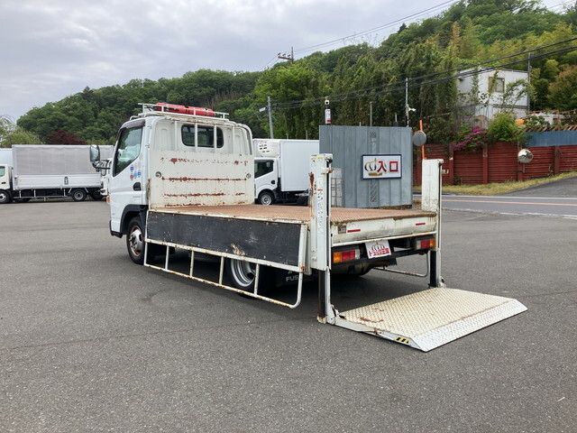 三菱ふそうキャンター平ボディ小型（2t・3t）[写真12]