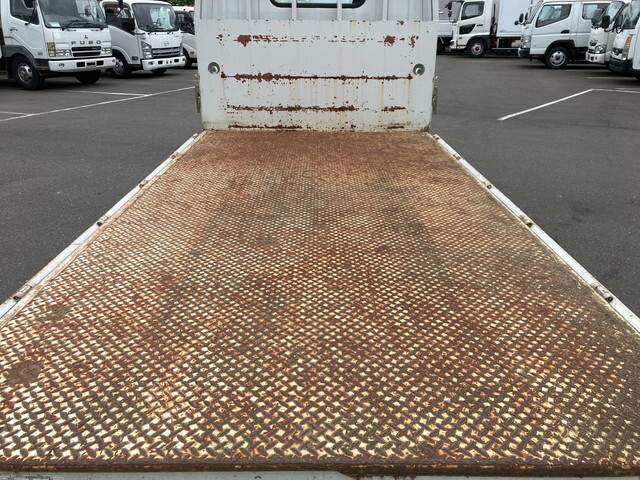 三菱ふそうキャンター平ボディ小型（2t・3t）[写真15]