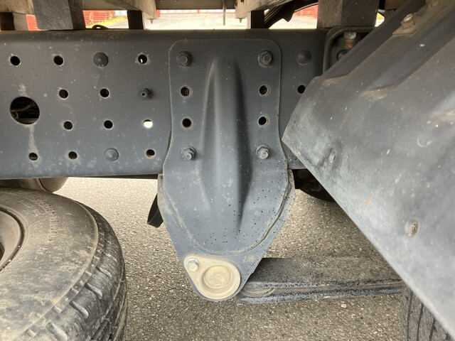 三菱ふそうキャンター平ボディ小型（2t・3t）[写真23]