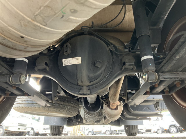 三菱ふそうキャンター平ボディ小型（2t・3t）[写真26]