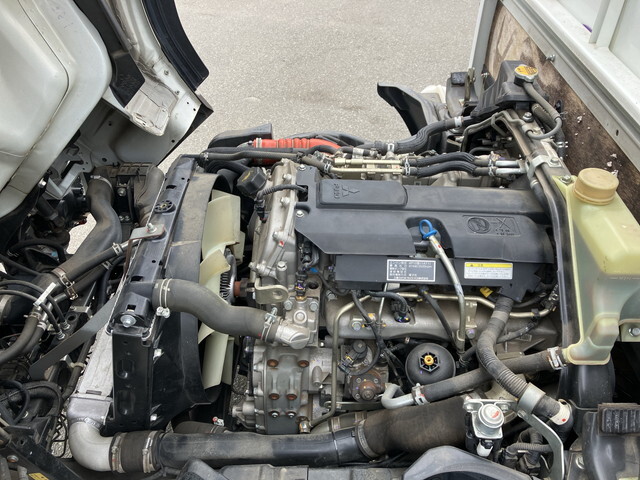 三菱ふそうキャンター平ボディ小型（2t・3t）[写真27]