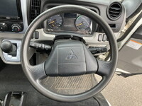 三菱ふそうキャンター平ボディ小型（2t・3t）[写真35]