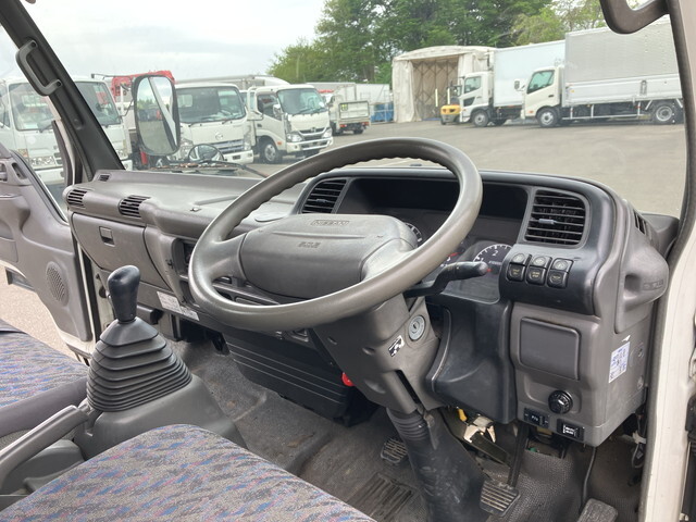 日産アトラスクレーン4段小型（2t・3t）[写真32]