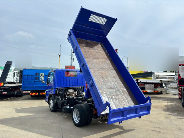 三菱ふそうキャンターダンプ小型（2t・3t）[写真11]