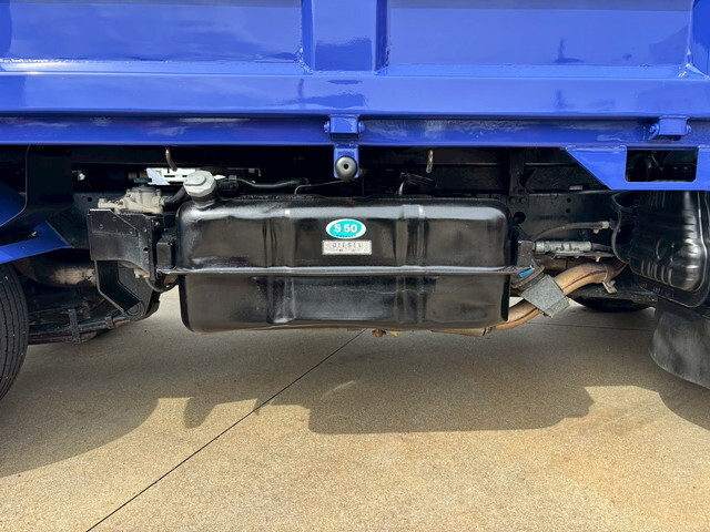 三菱ふそうキャンターダンプ小型（2t・3t）[写真19]