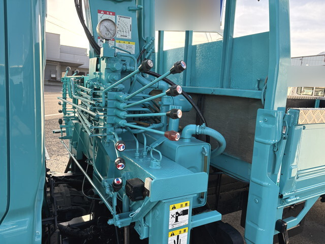 日野デュトロクレーン4段小型（2t・3t）[写真10]