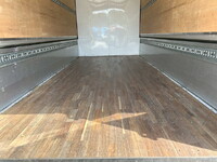 三菱ふそうキャンターアルミウイング小型（2t・3t）[写真12]