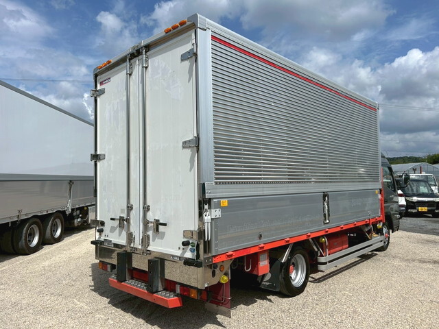 三菱ふそうキャンターアルミウイング小型（2t・3t）[写真02]