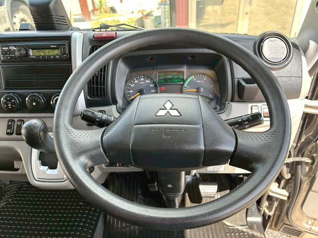 三菱ふそうキャンターアルミウイング小型（2t・3t）[写真24]