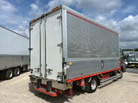 三菱ふそうキャンターアルミウイング小型（2t・3t）[写真02]