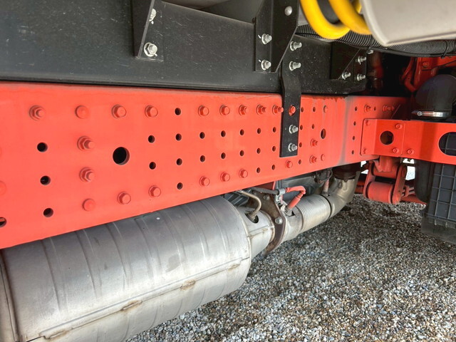 三菱ふそうキャンターアルミウイング小型（2t・3t）[写真32]