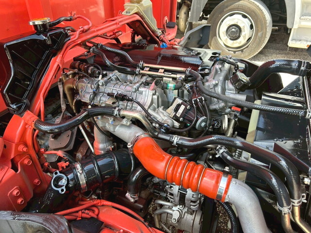 三菱ふそうキャンターアルミウイング小型（2t・3t）[写真37]