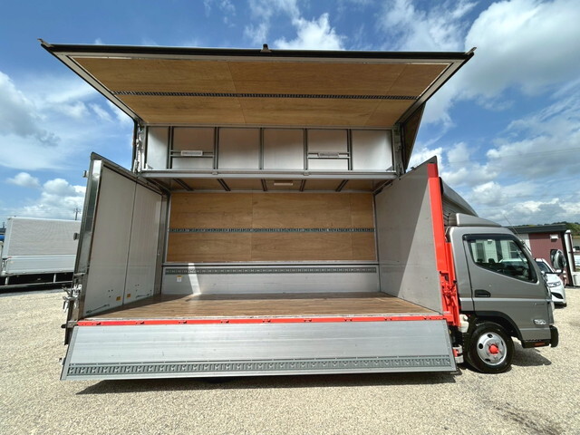 三菱ふそうキャンターアルミウイング小型（2t・3t）[写真04]
