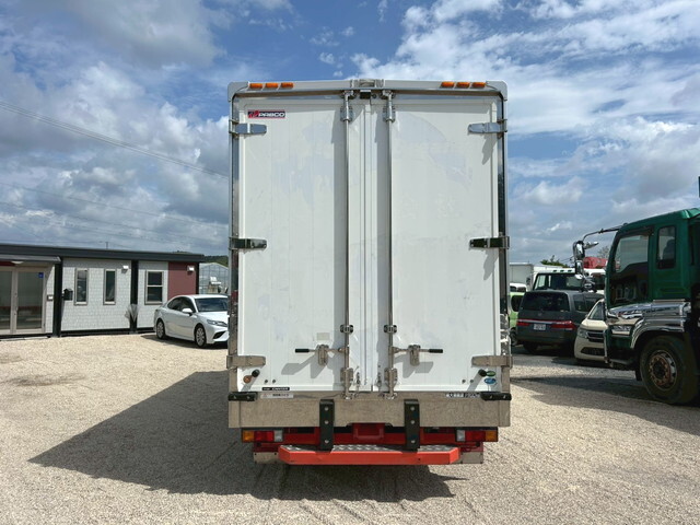 三菱ふそうキャンターアルミウイング小型（2t・3t）[写真06]