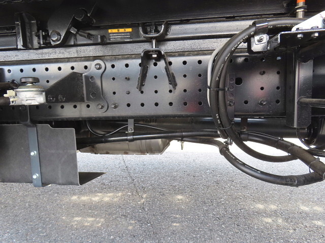 いすゞエルフセーフティローダー小型（2t・3t）[写真09]