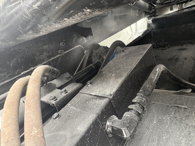 いすゞエルフパッカー車（塵芥車）小型（2t・3t）[写真12]