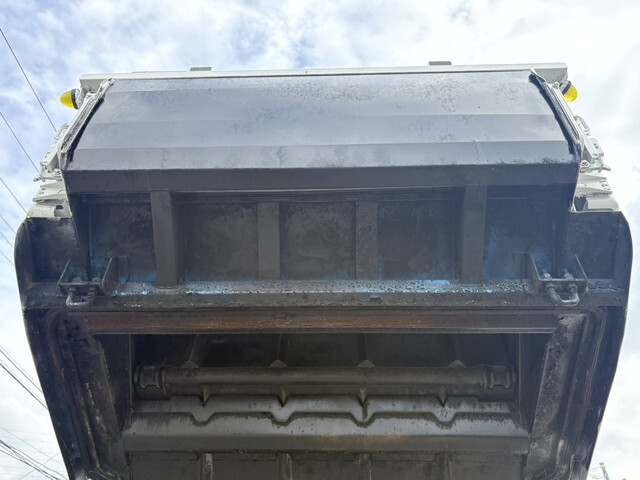 いすゞエルフパッカー車（塵芥車）小型（2t・3t）[写真21]