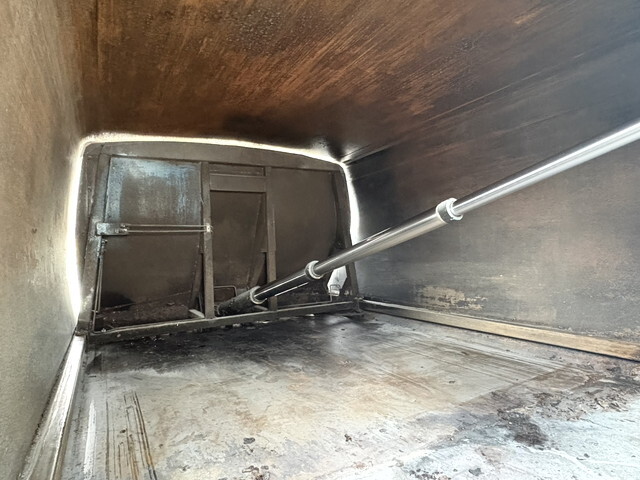 いすゞエルフパッカー車（塵芥車）小型（2t・3t）[写真23]