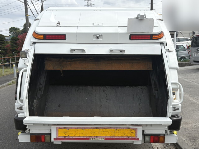 いすゞエルフパッカー車（塵芥車）小型（2t・3t）[写真09]