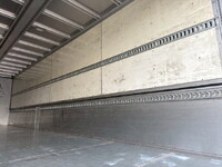 UDトラックスクオンアルミウイング大型（10t）[写真14]